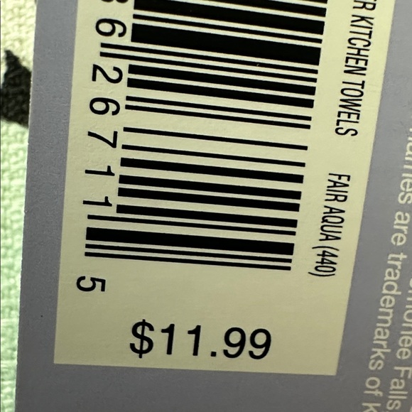 Mickey & Friends NWT 2-Pack Towel Set - Picture 5 of 5